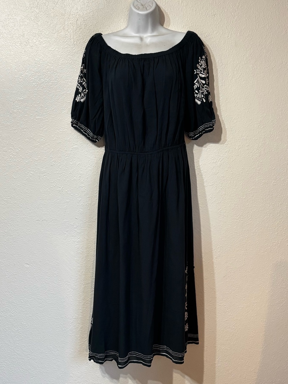 Tularosa Marty Off The Shoulder Embroidered Boho Midi Dress Medium